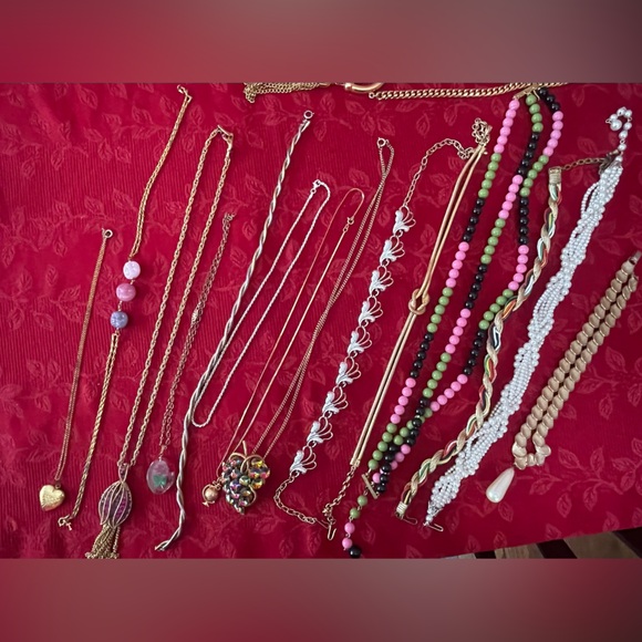 Assorted Jewelry - Picture 4 of 4